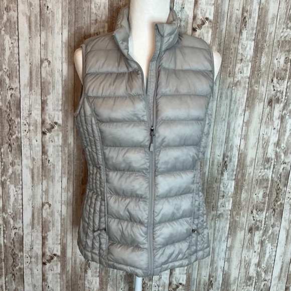 32* Degrees Heat Weatherproof 90% Down Vest size medium EUC - Picture 1 of 11